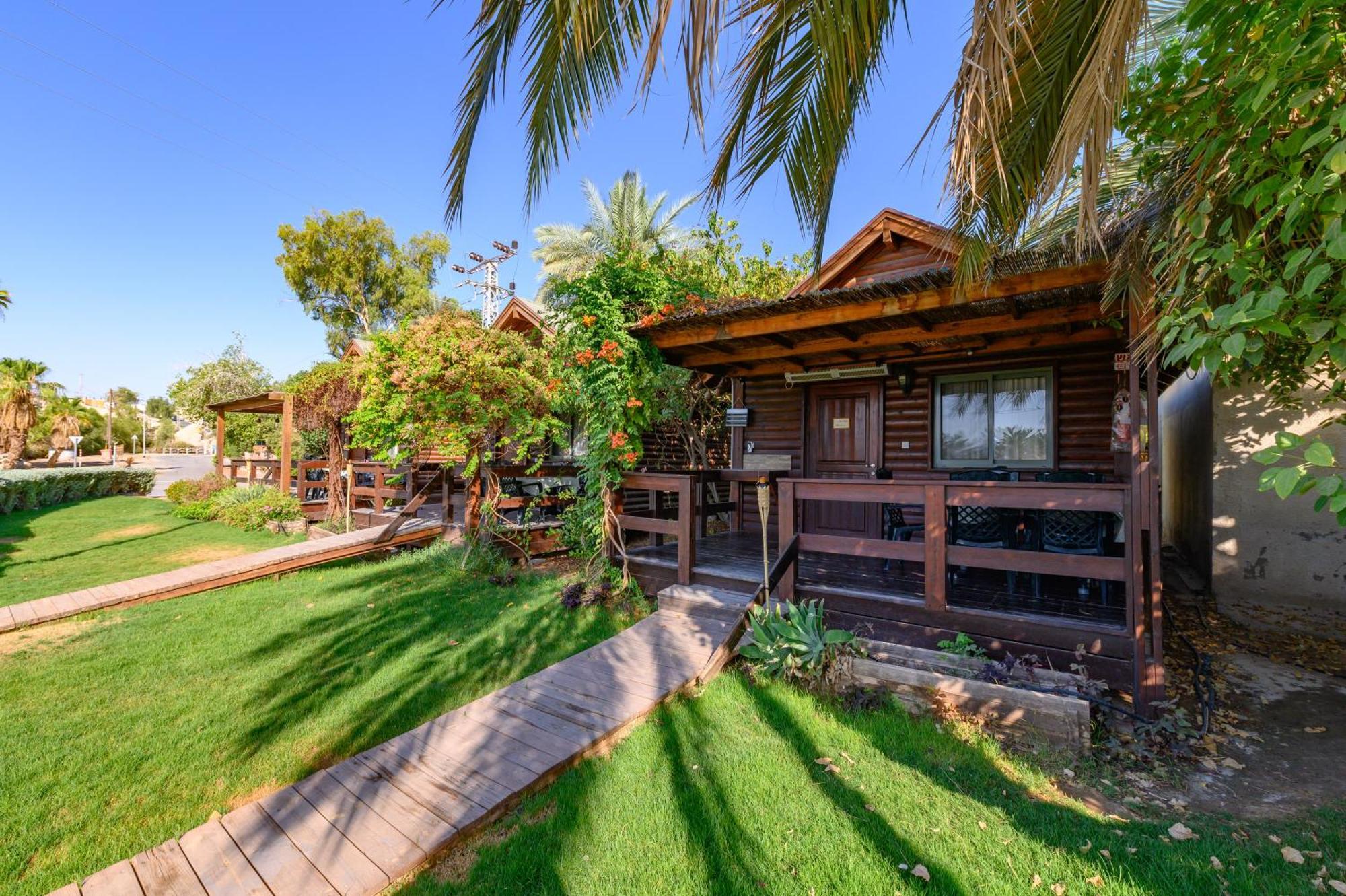 Belfer's Dead Sea Cabins Neot HaKikar