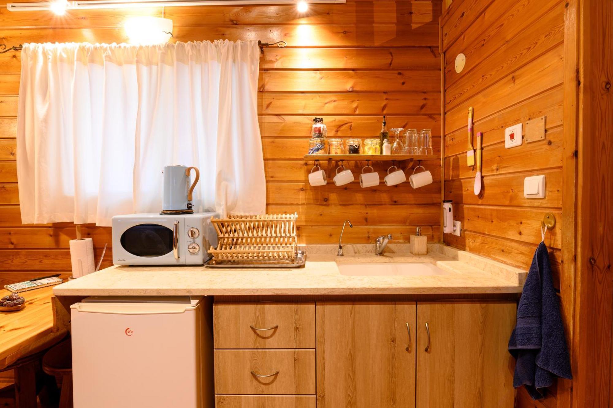 Belfer's Dead Sea Cabins Lodge Neot HaKikar