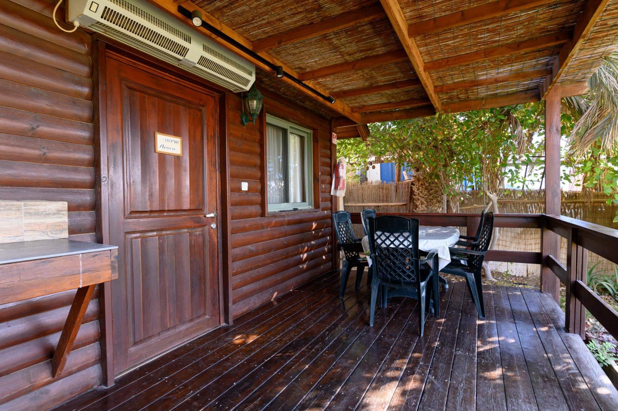 Belfer's Dead Sea Cabins Lodge *