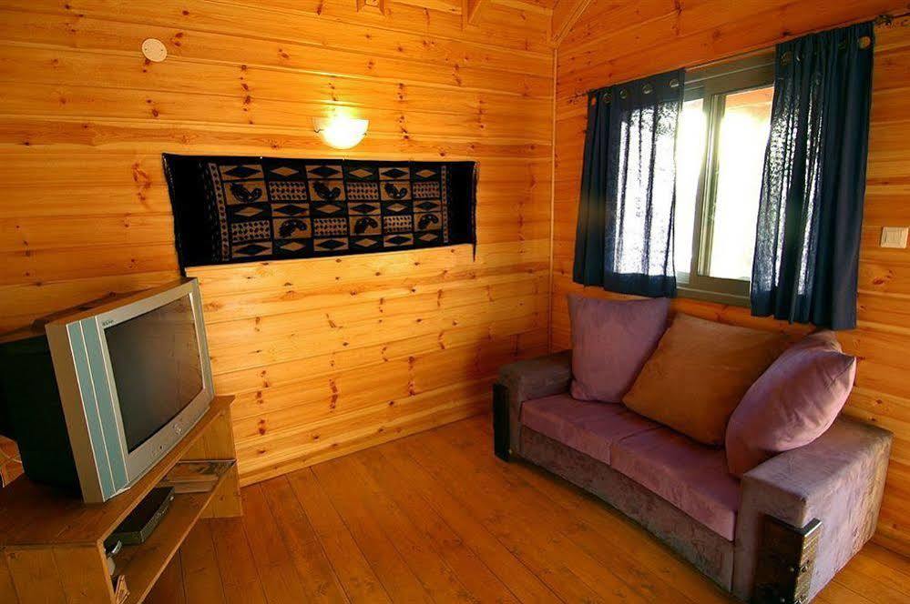 Belfer's Dead Sea Cabins Neot HaKikar